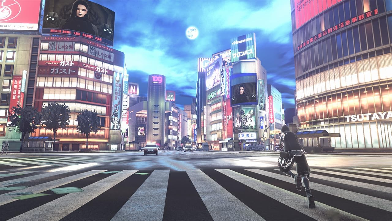 Escena nocturna de la ciudad con letreros de neón, edificios y una persona corriendo en primer plano.