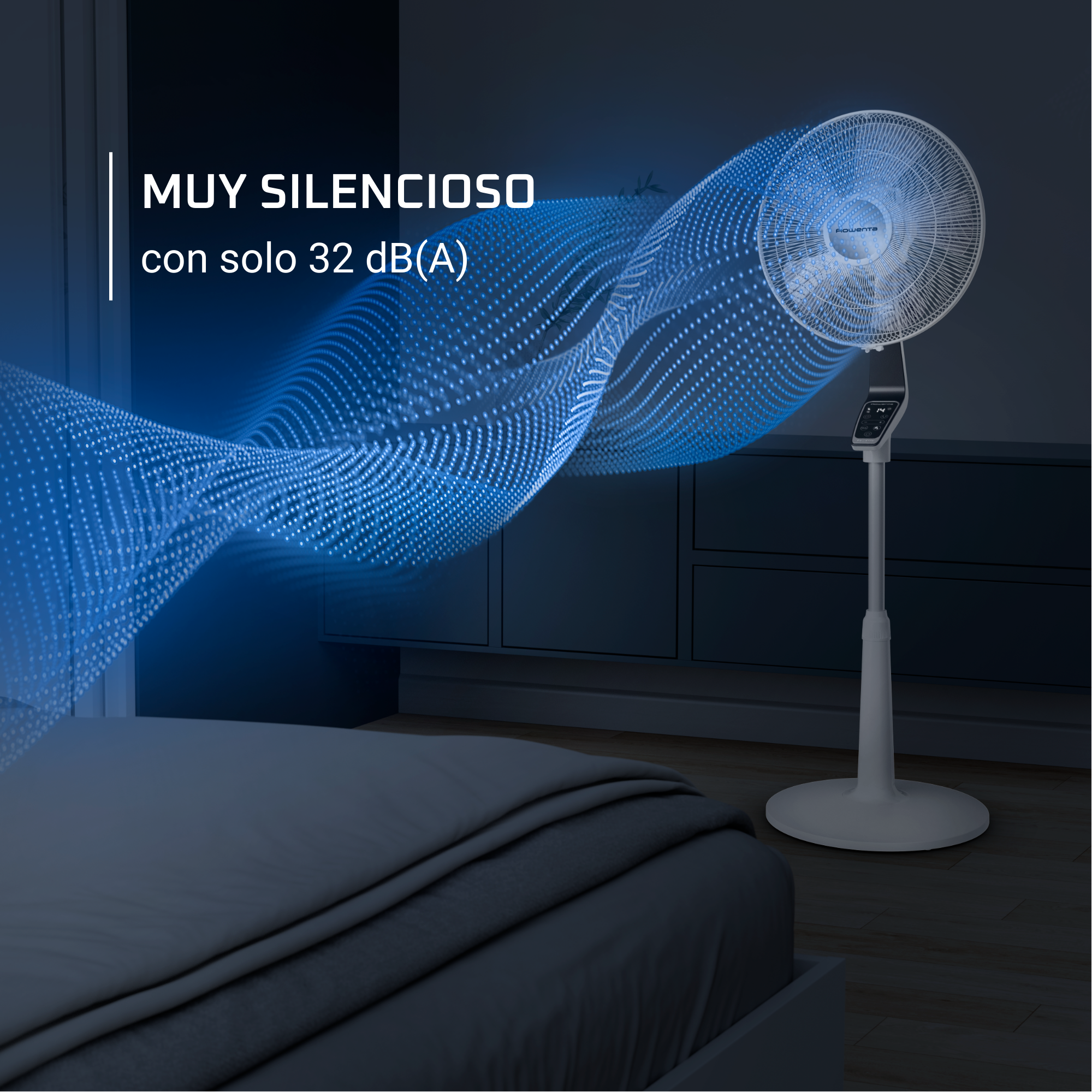 Ventilador de pie blanco con animación de flujo de aire azul.