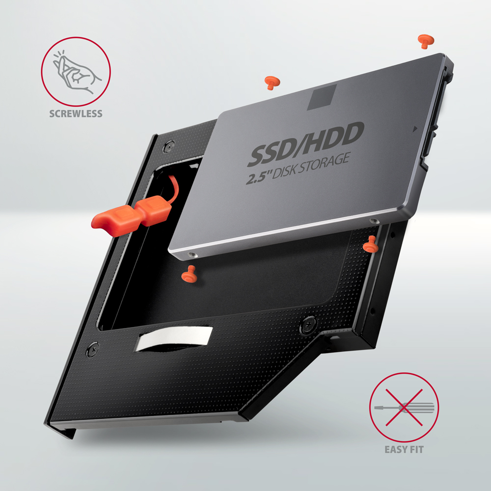 Egy nyitott SSD/HDD ház, benne egy SSD-vel és narancssárga kapcsokkal, 'Screwless' felirattal.