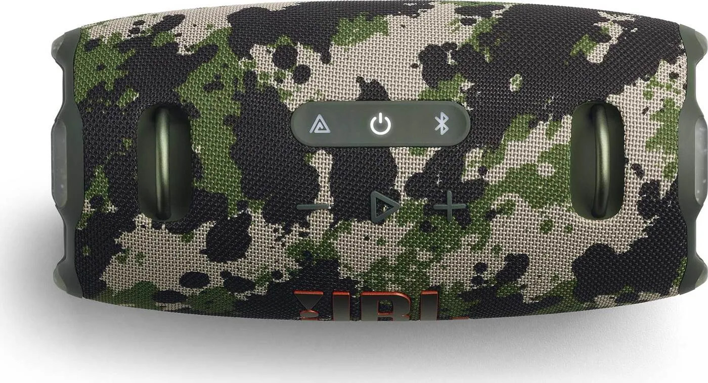 Głośnik JBL w kamuflażu z przyciskami i logo JBL.