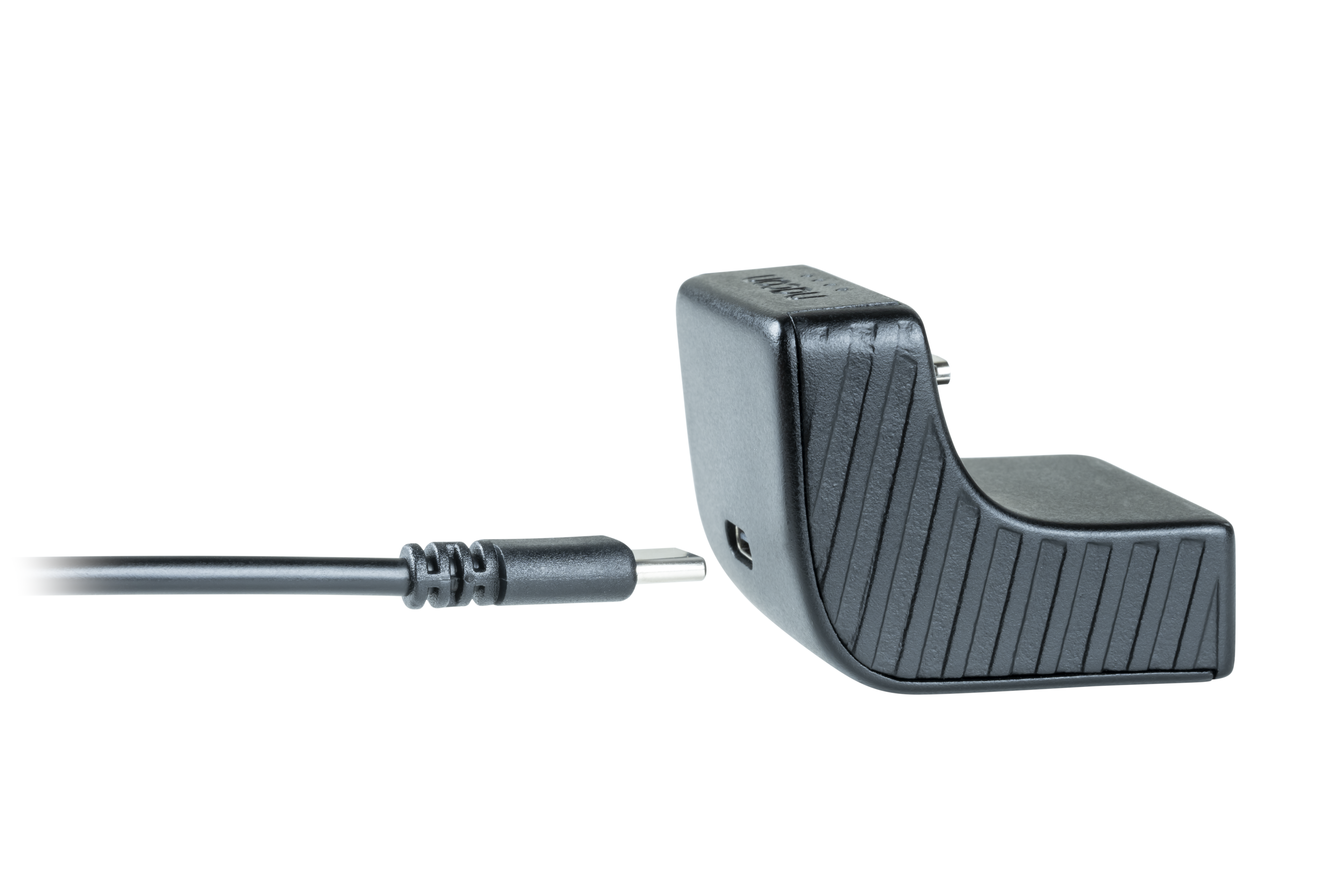 Czarna stacja ładująca z podłączonym kablem USB-C na białym tle.