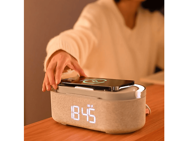 Radiobudzik MANTA RDI920 Drewniano-Biały, Tuner FM, BT, Lampka nocna, Ładowarka indukcyjna, Zasilanie Akumulatorowo-sieciowe – zdjęcie 2