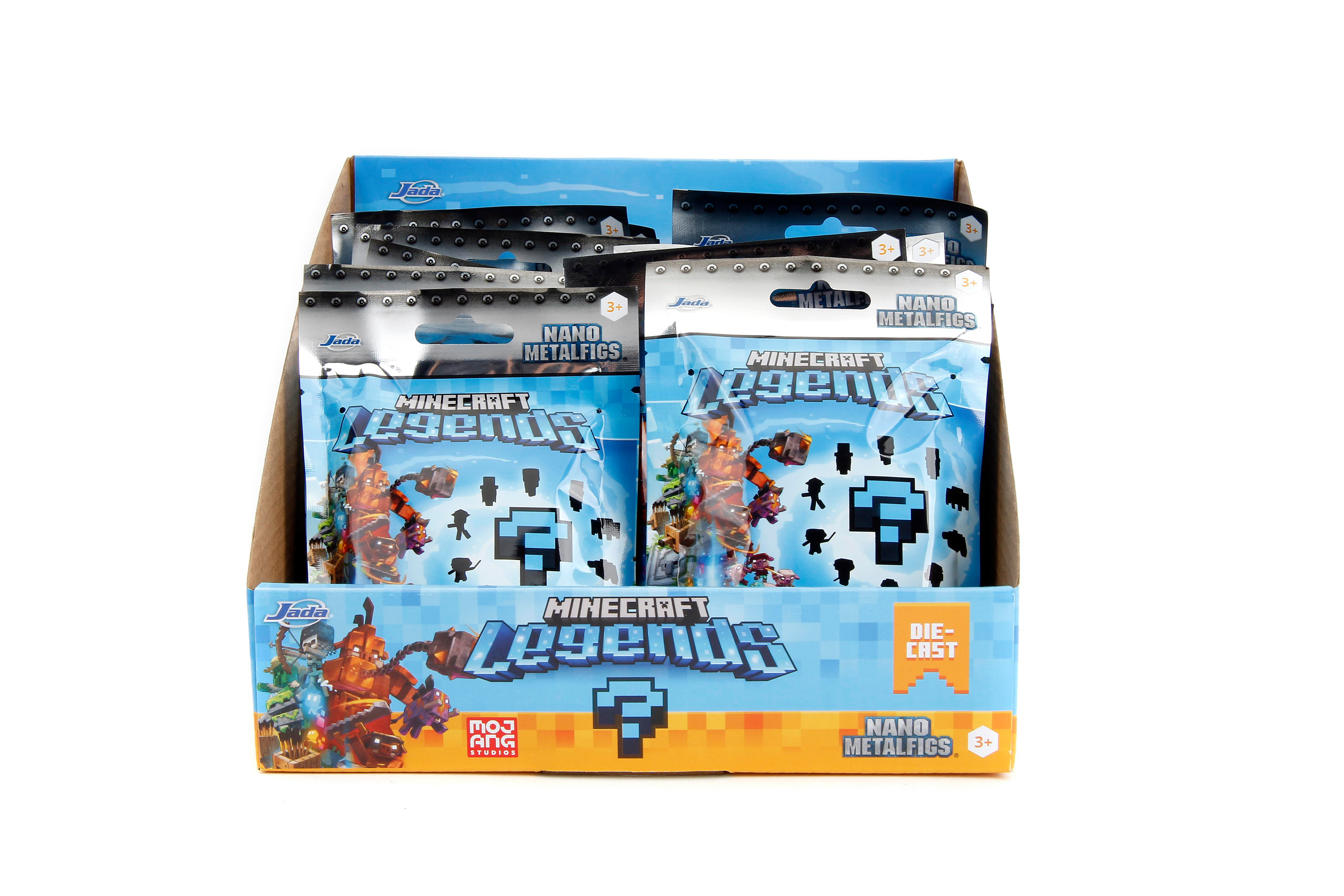 Minecraft Legends Spielzeug in einer Displaybox. Mehrere Spielzeugpackungen sichtbar.