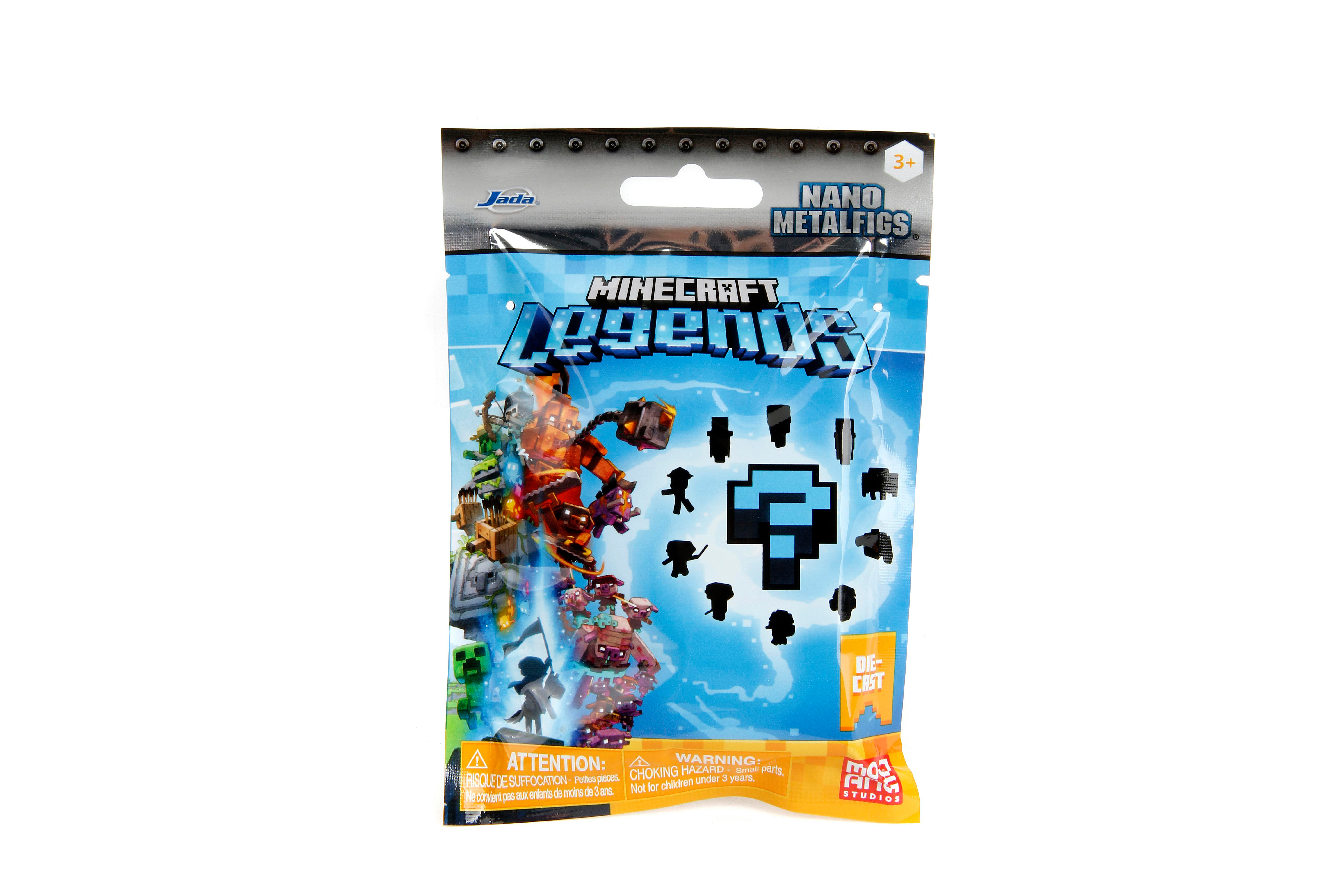 Minecraft Legends Spielzeugverpackung. Blauer Hintergrund. Enthält Minecraft-Figuren. Weißer Hintergrund.