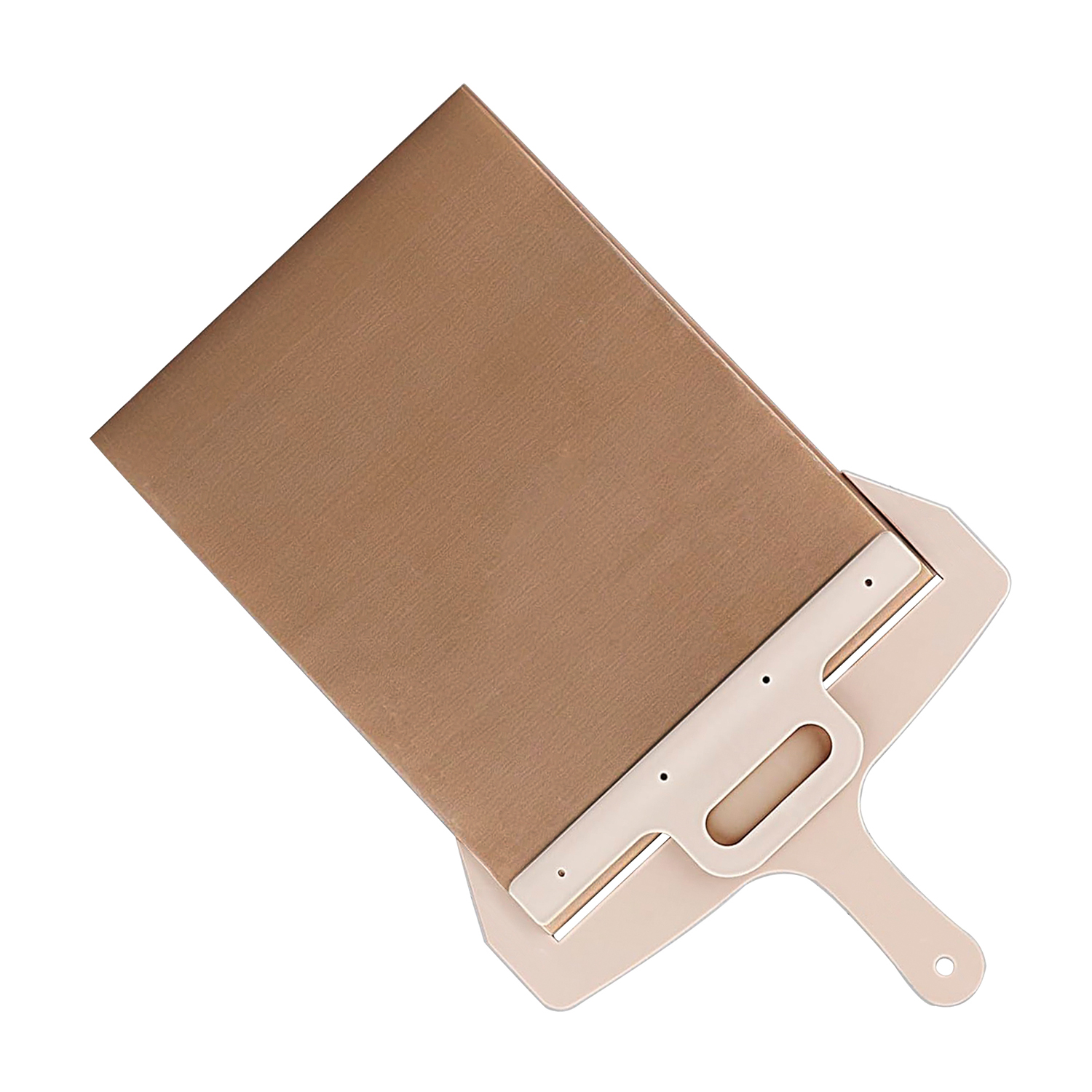 Tagliere in legno marrone con manico bianco, angolato per l'esposizione.
