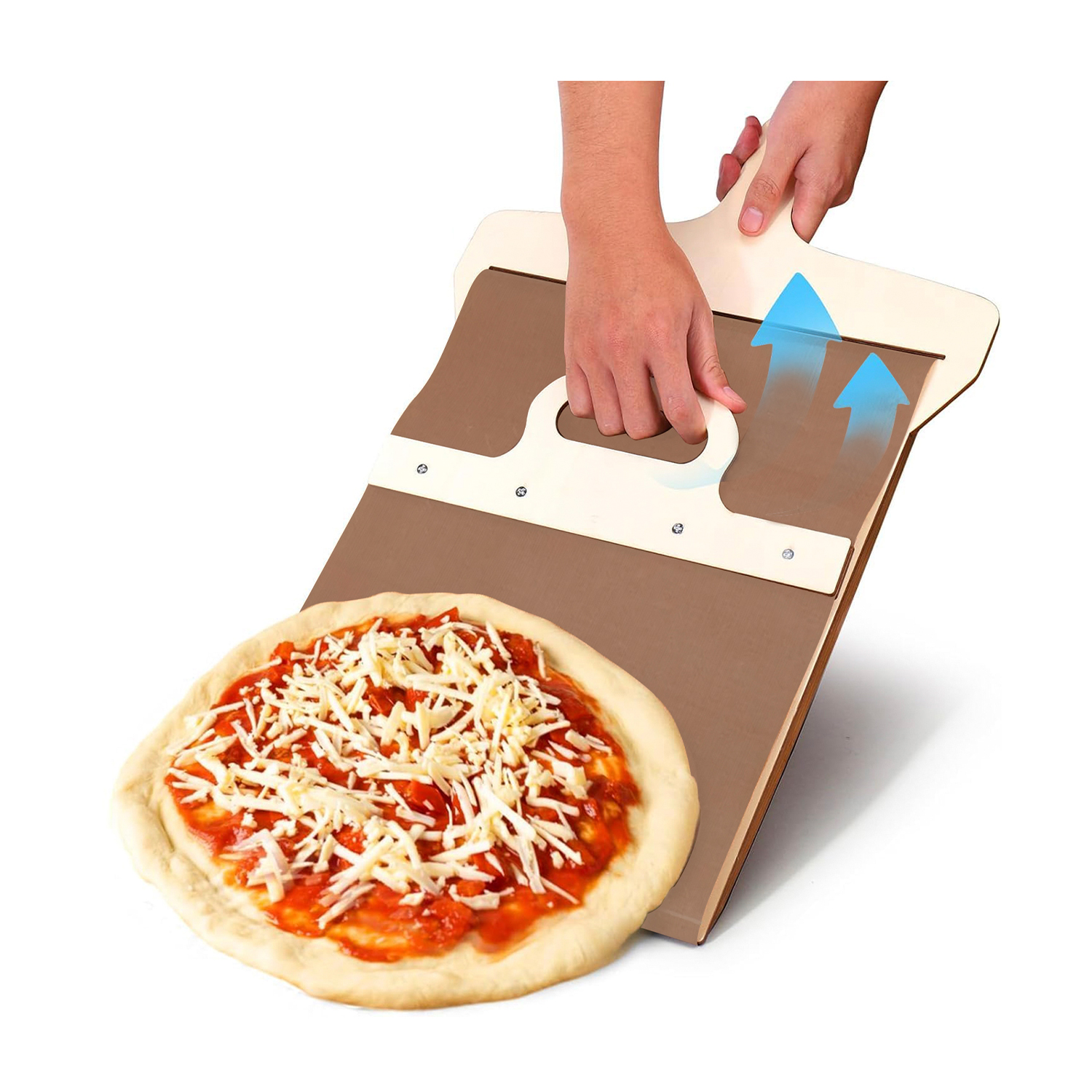 Mani che sollevano una pizza da una pala per pizza. La pizza ha salsa e formaggio.