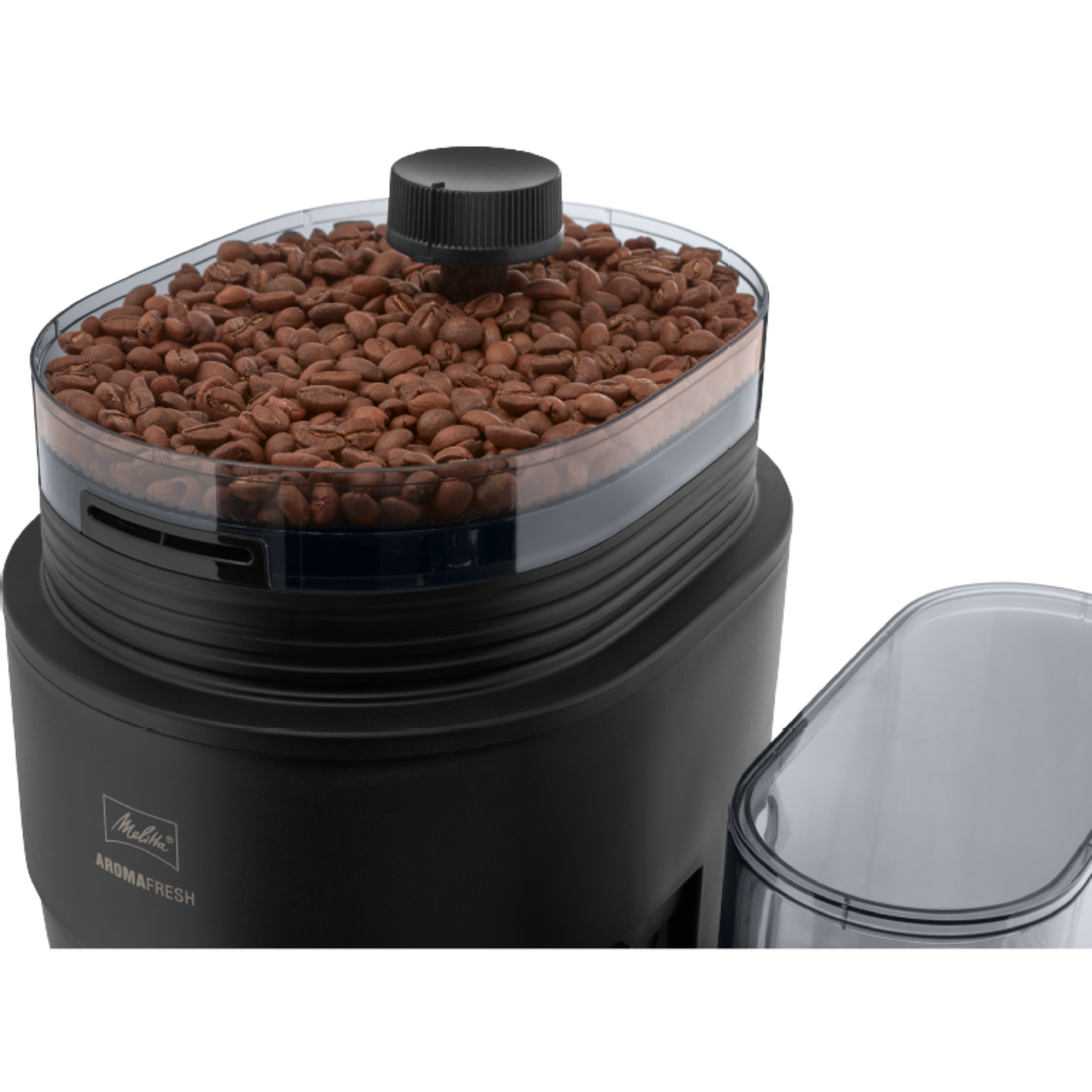 Zwarte koffiemolen met een transparante bonencontainer vol koffiebonen.