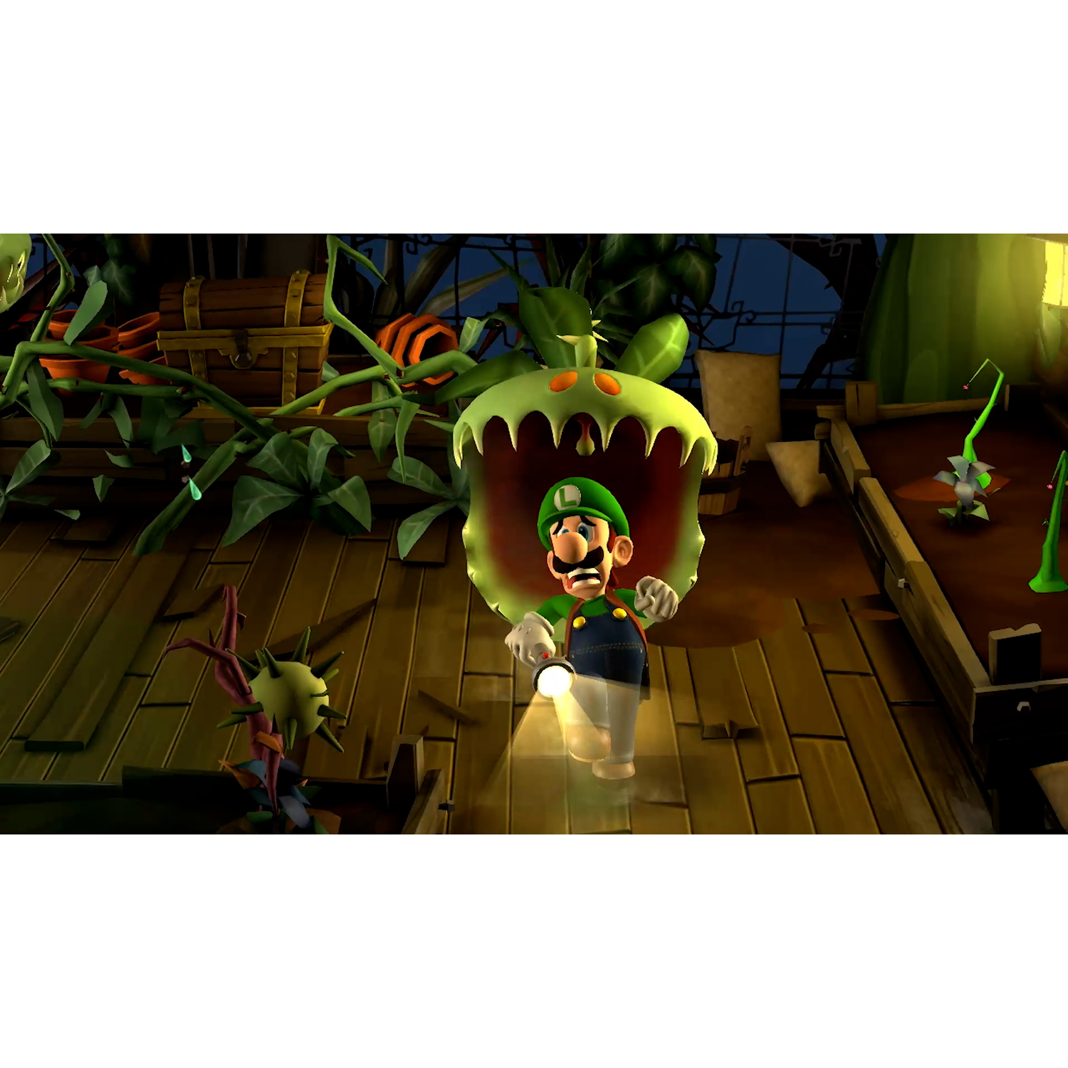Luigi met een zaklamp in een spookachtige omgeving met een groot monster en planten.
