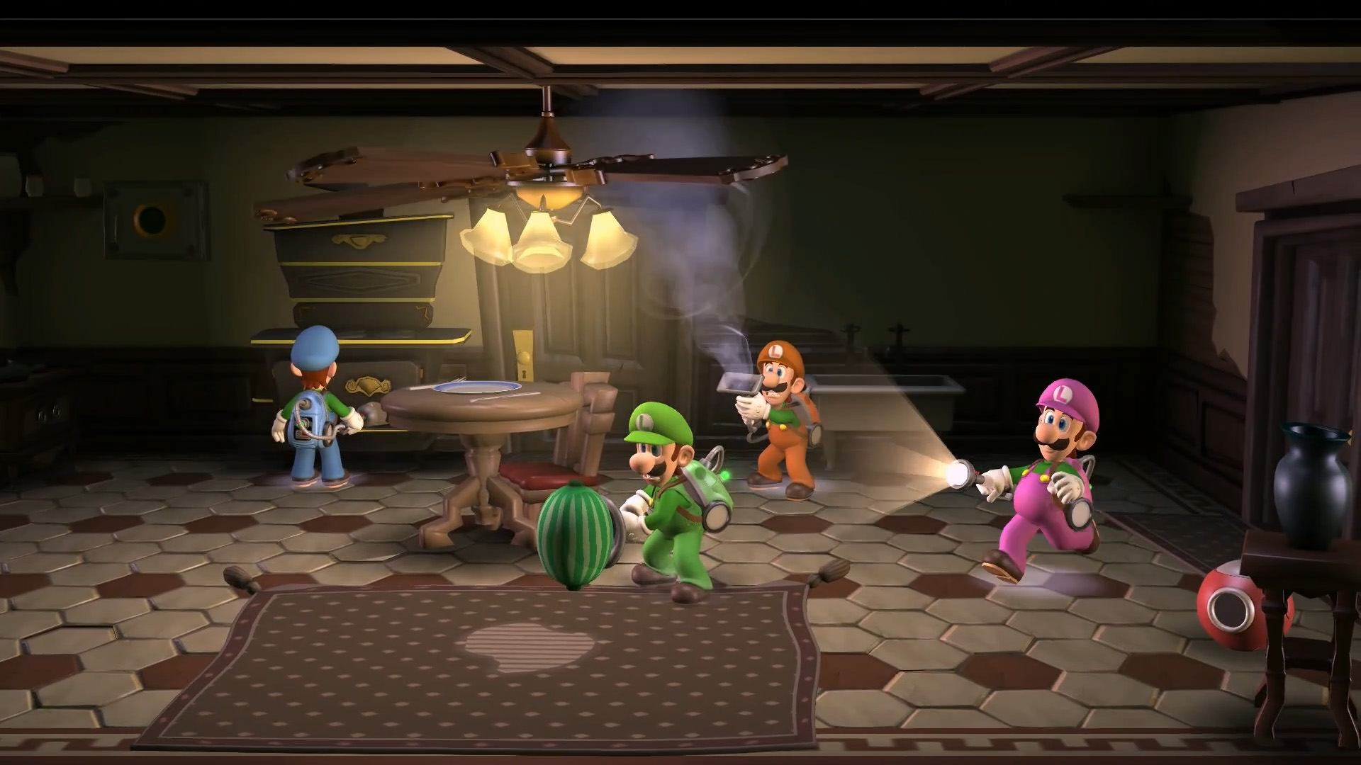 Scena del gioco Luigi's Mansion 3 con Luigi e altri personaggi in una stanza poco illuminata.