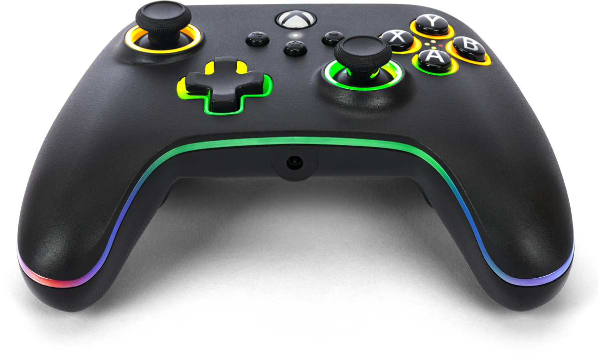 Fekete Xbox kontroller színes fénykiemelésekkel és gombokkal.