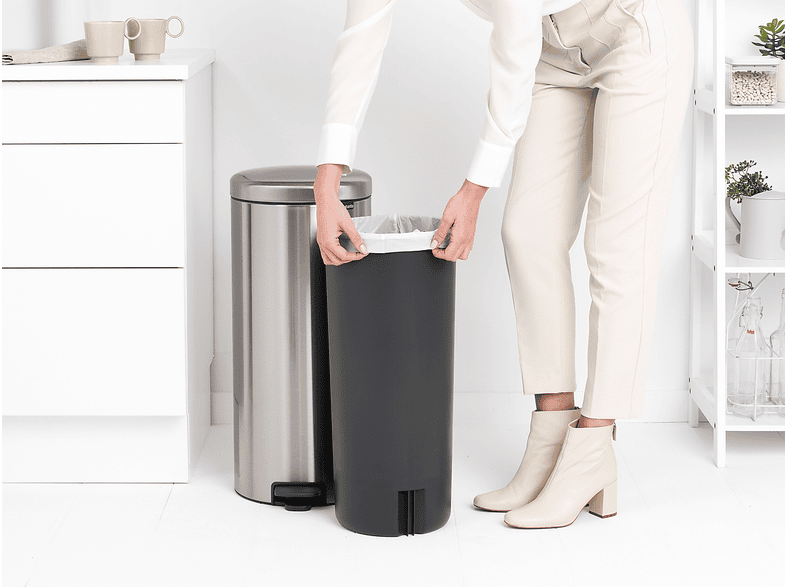 Brabantia 111822 Newicon, Mülleimer, 30l, Matt Steel — Foto 5 von 5