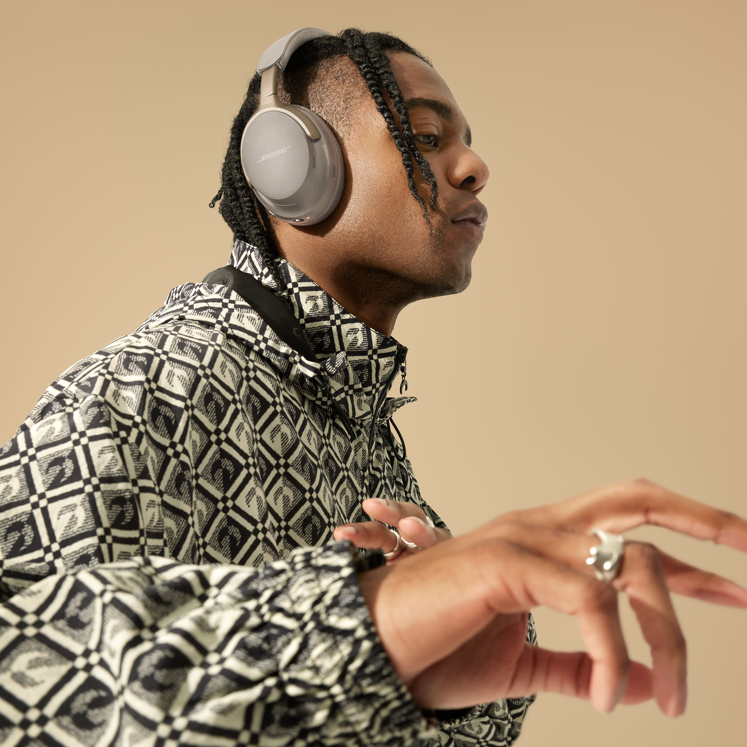 BOSE QuietComfort Ultra Over-ear Hoofdtelefoon Beige