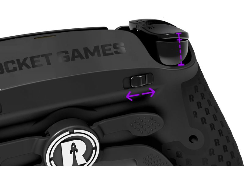 Dettaglio del controller di gioco nero. Include pulsanti, grilletto e logo Rocket Games. Frecce mostrano le linee di misurazione.