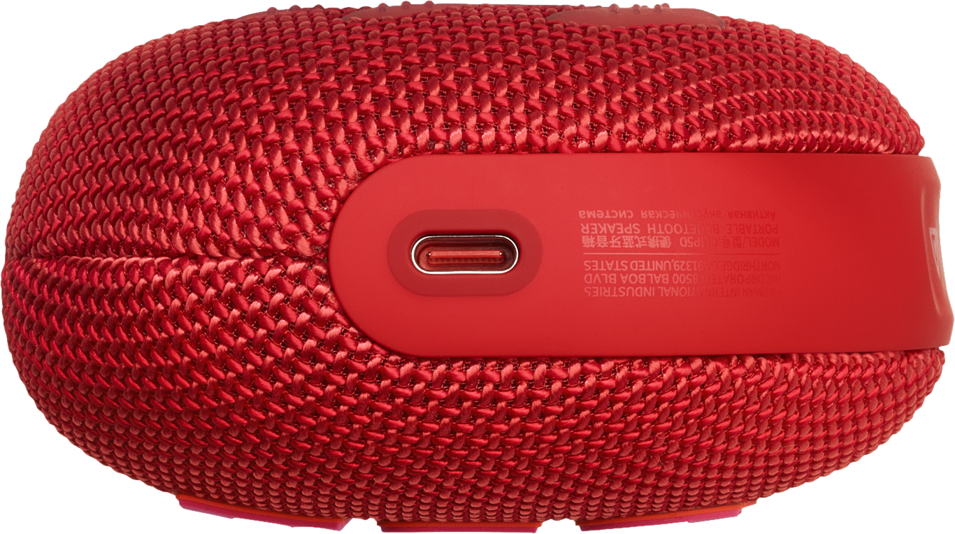 Nahaufnahme eines roten Lautsprechers mit USB-C-Anschluss.