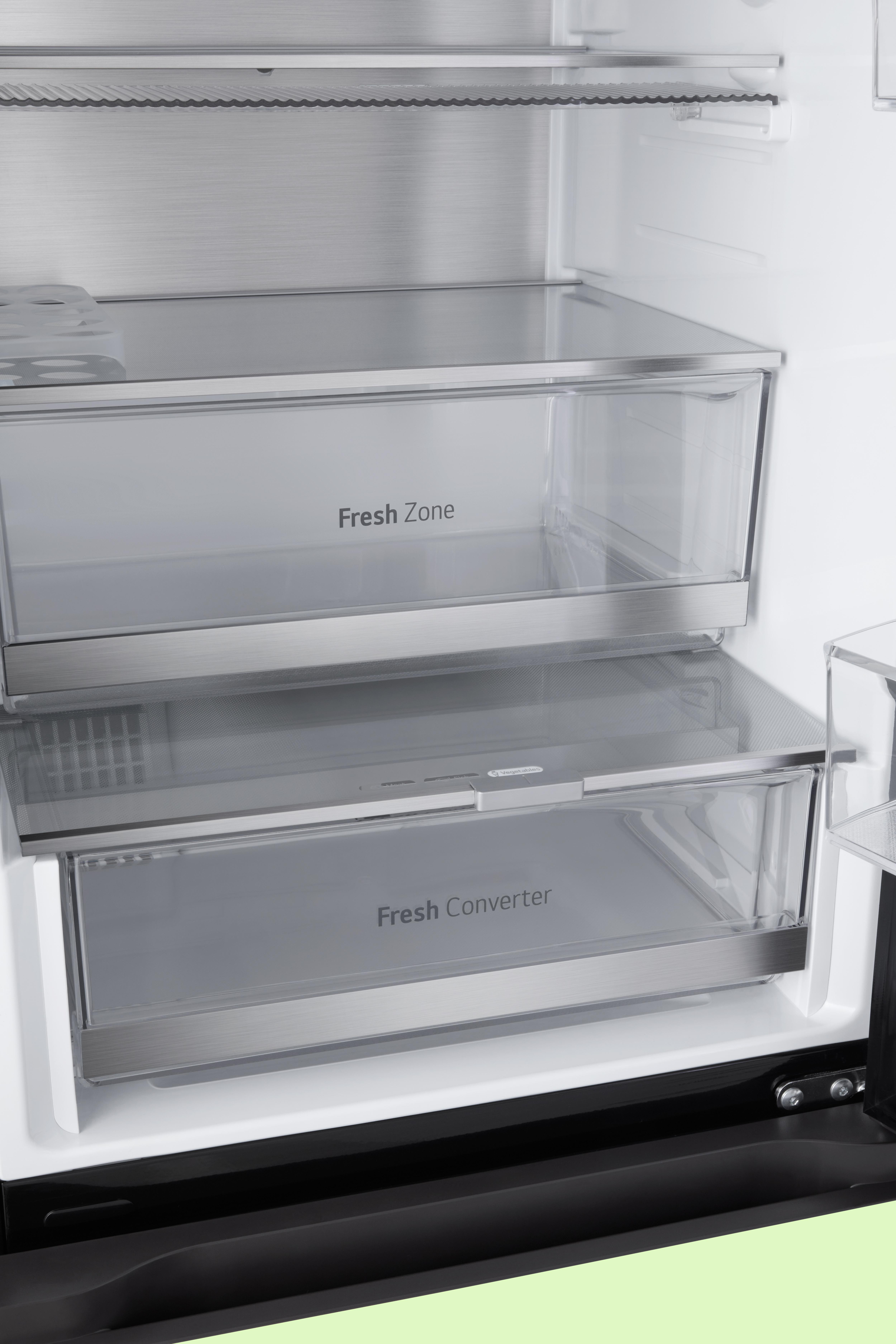 Kühlschrank-Innenraum mit Frischhaltefächern.