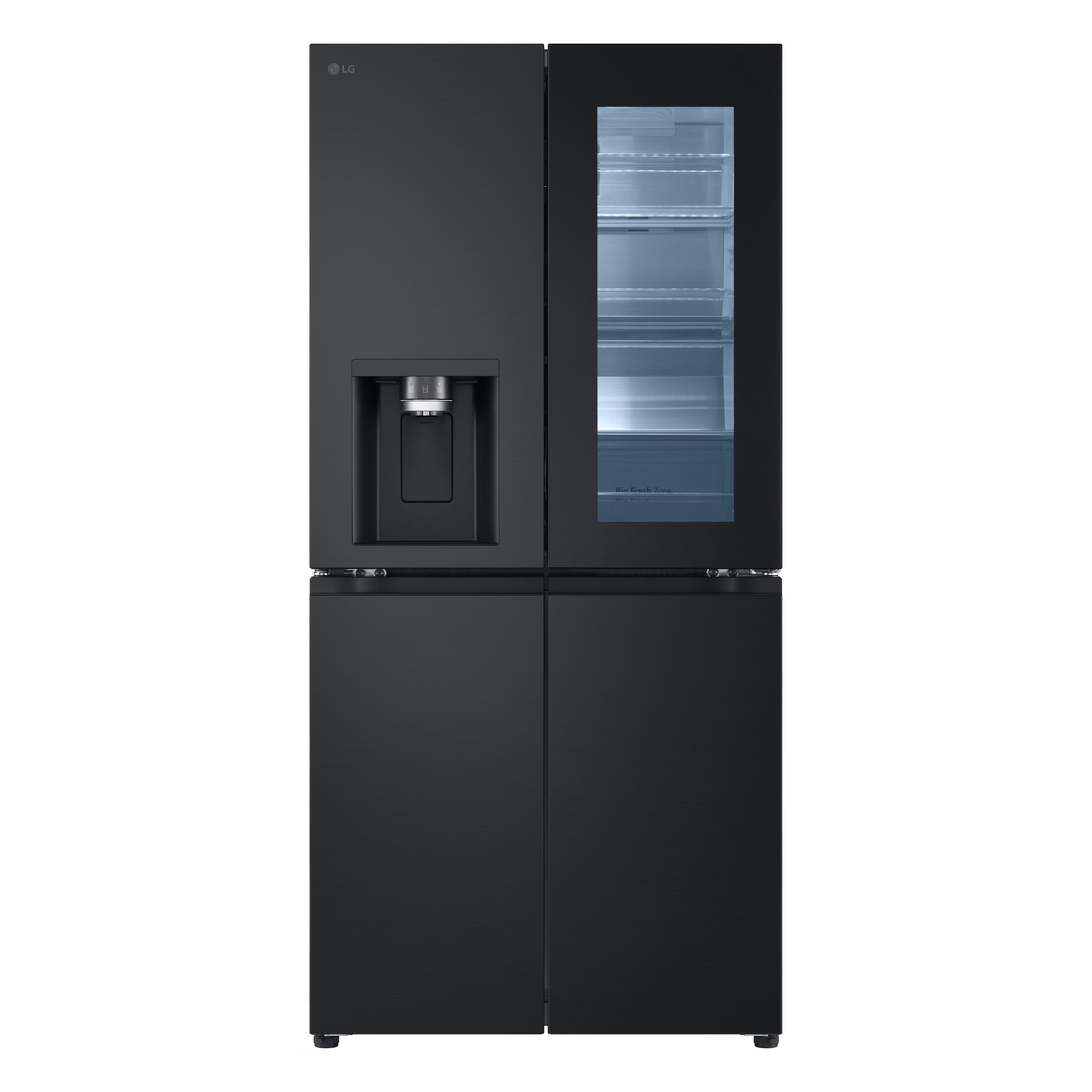 Schwarzer LG-Kühlschrank mit vier Türen. Links ist ein Wasserspender. Rechts ist eine durchsichtige Tür.