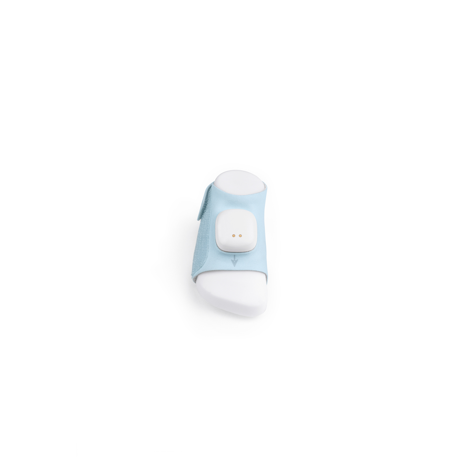 Moniteur pour bébé. Petit bracelet bleu clair, capteur blanc, fond blanc.