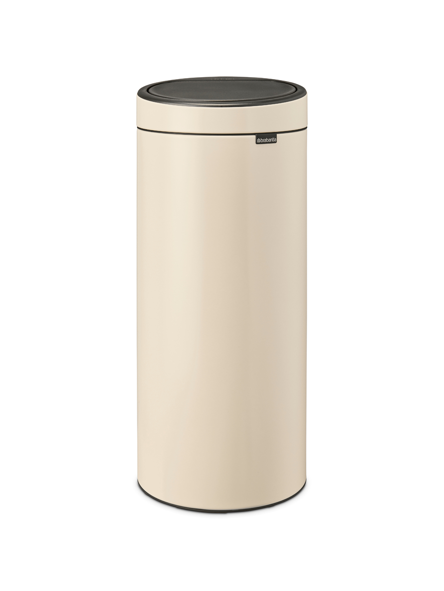 Eine hohe, beige Mülltonne mit schwarzem Deckel. Die Tonne ist zylindrisch und steht auf weißem Hintergrund.