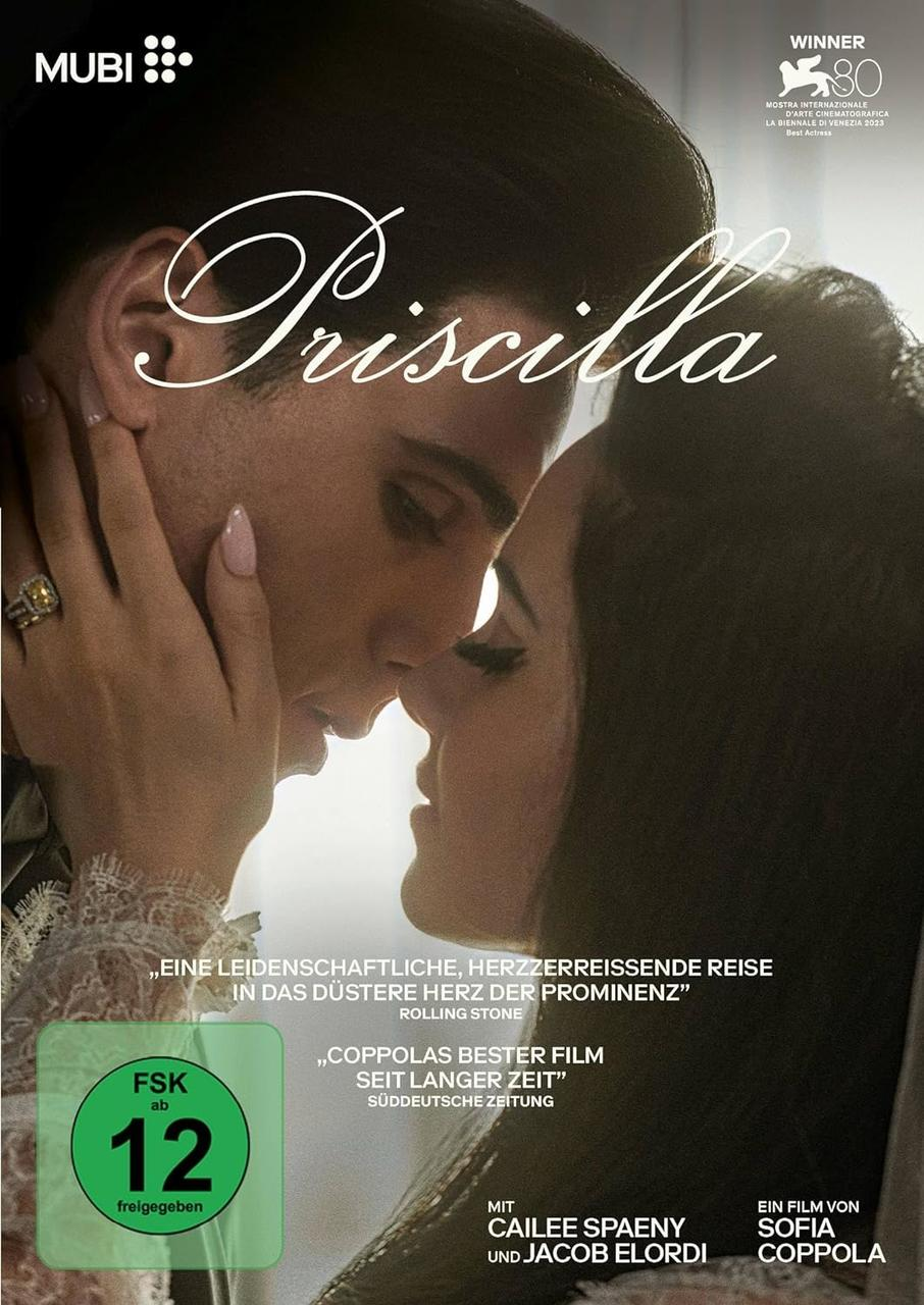 Filmplakat mit umarmendem Paar. Text: Priscilla. Logos und Rezensionen sind ebenfalls sichtbar.