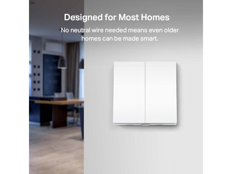 Weißer Doppelschalter an einer Wand, mit Text zur Smart-Home-Kompatibilität.