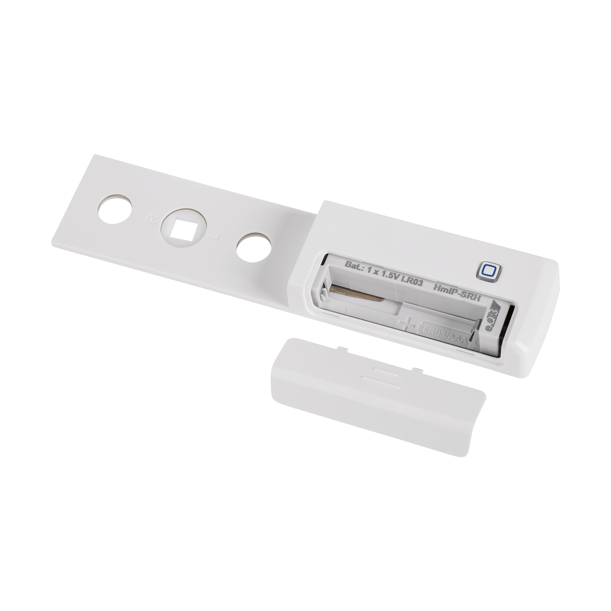 Weißes elektronisches Gerät mit offenem Batteriefach und abnehmbarer Abdeckung vor schwarzem Hintergrund.