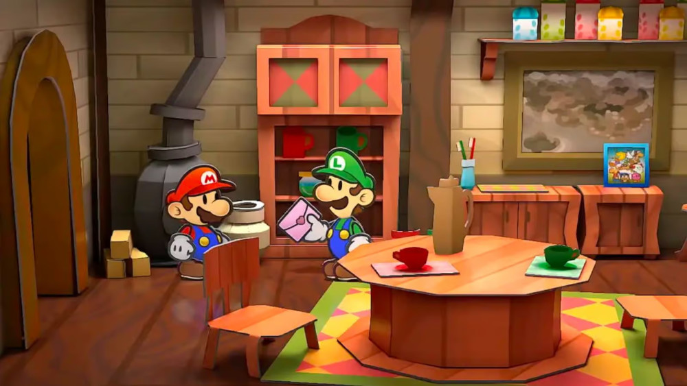 Mario en Luigi in een papieren kamer, Mario kijkt naar een doos, Luigi houdt een brief vast.