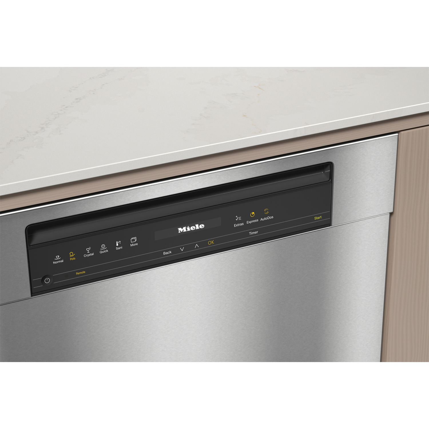 Un primo piano del pannello di controllo di una lavastoviglie Miele. Sono visibili pulsanti con icone e un pulsante di avvio.