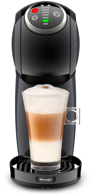 Czarny ekspres do kawy ze szklanką warstwowej kawy i lampką kontrolną.