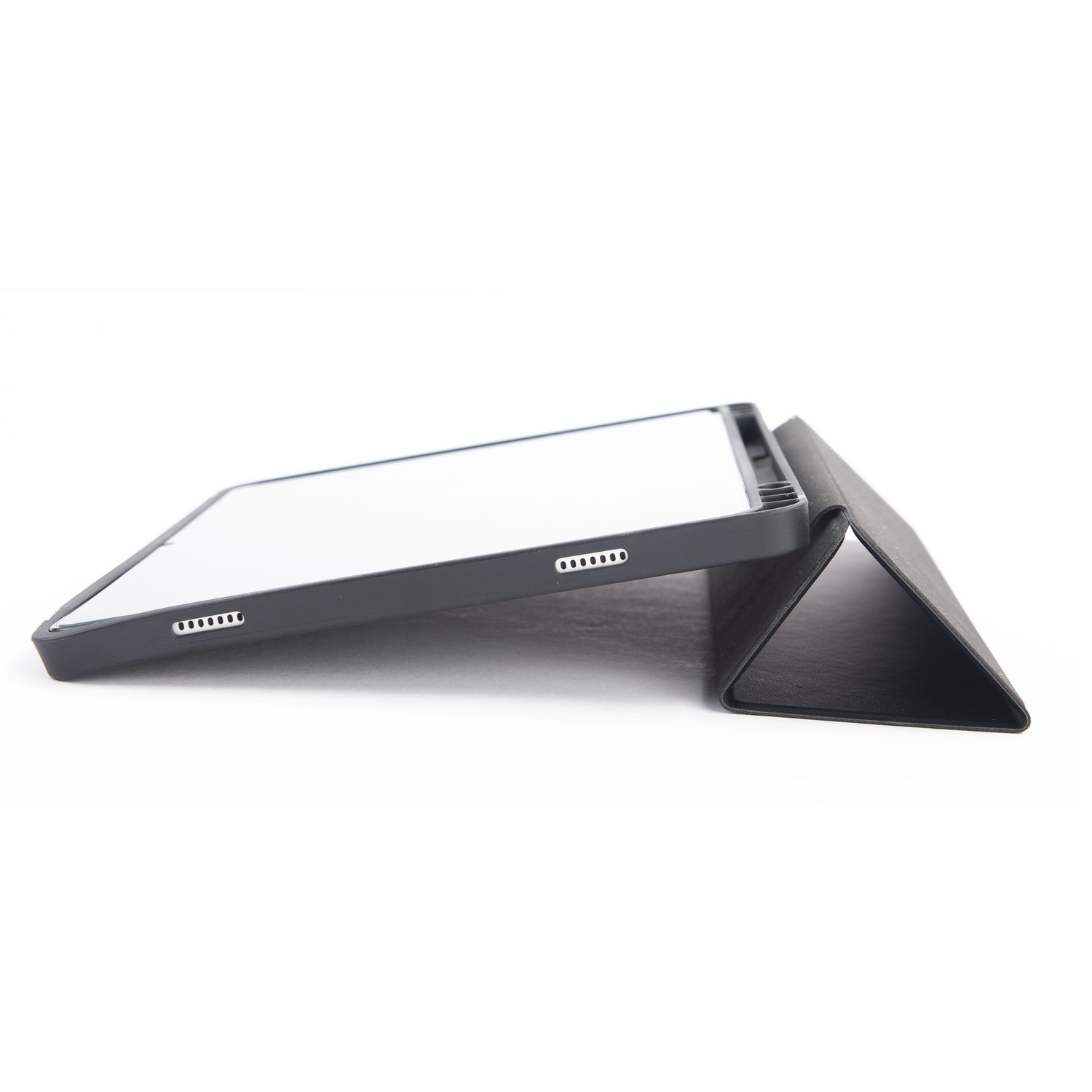 Étui de tablette gris ouvert, avec une tablette à l'intérieur. L'étui est sur fond blanc.