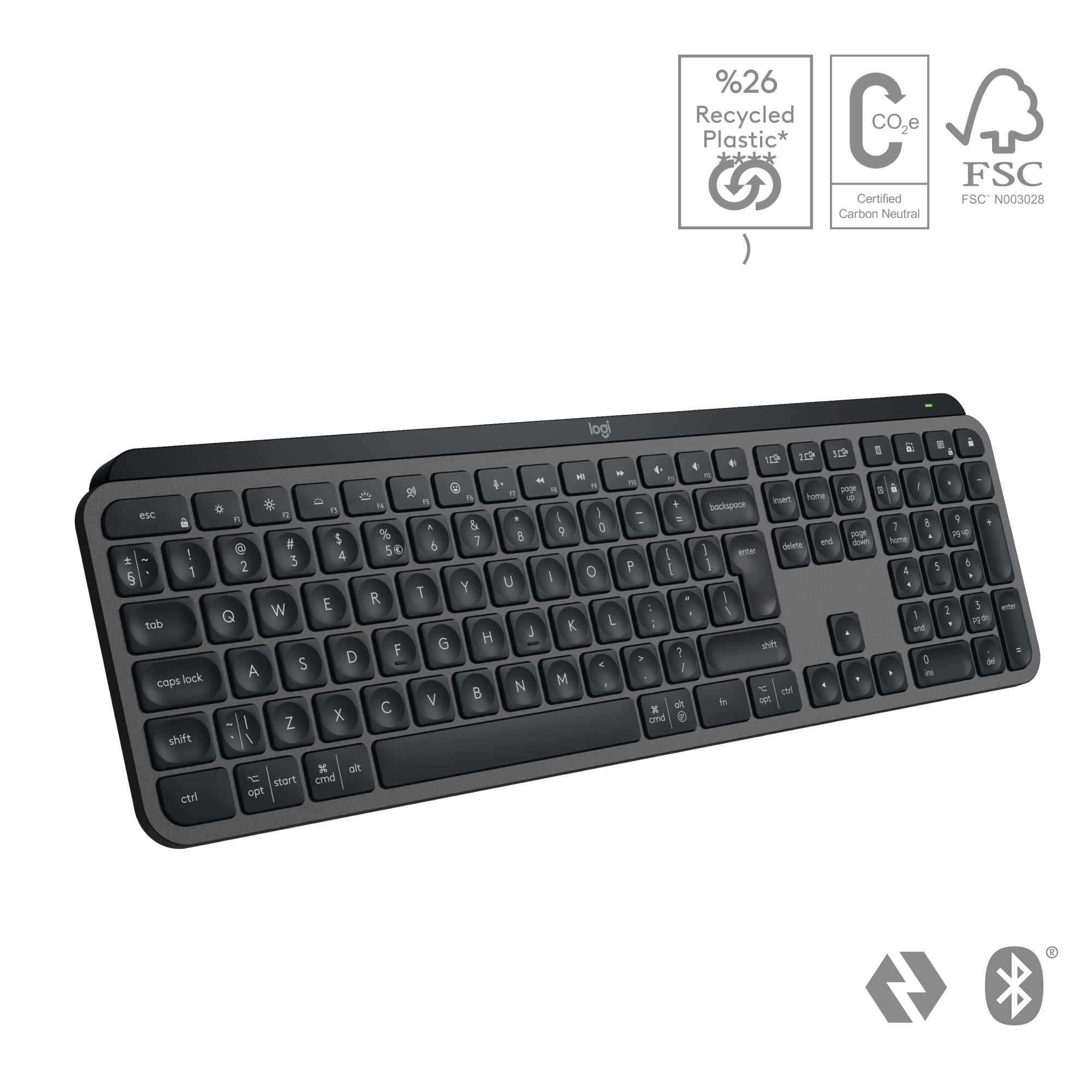Gri tuşlu siyah klavye. İşlev tuşları, sayılar, harfler ve semboller bulunur. Geri dönüştürülmüş plastik ve bluetooth simgeleri.
