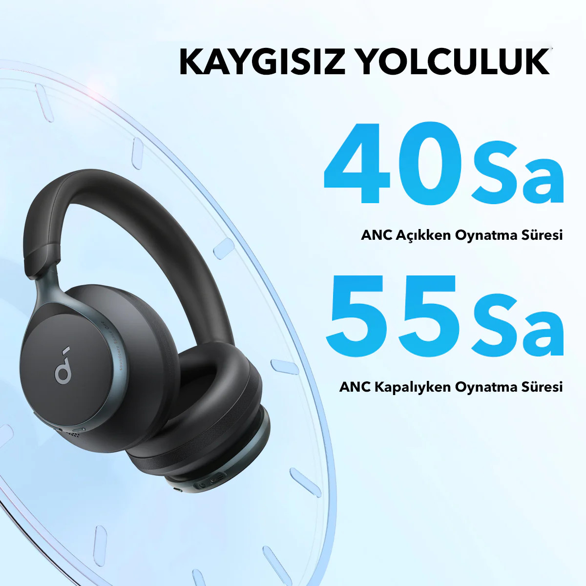 Mavi vurgulara sahip siyah kulaklıklar, zamanı ve çalma saatlerini gösterir, Türkçe metin içerir.