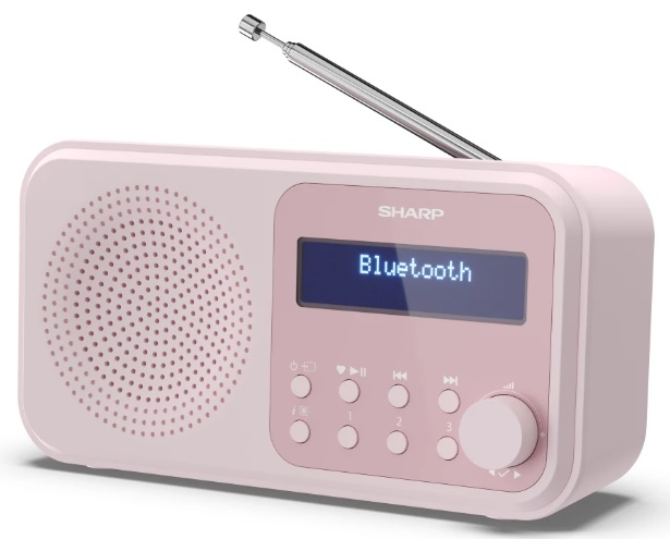 Różowe radio z anteną, wyświetlacz pokazujący Bluetooth.