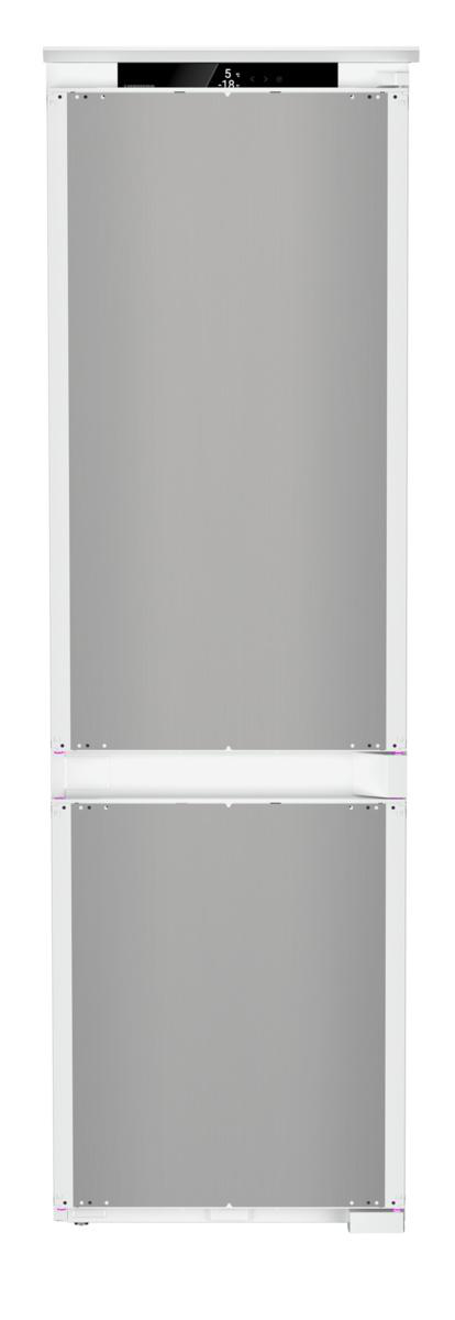 Weißer Einbaukühlschrank. Oberteil mit Display. Zwei Türen mit grauen Paneelen.