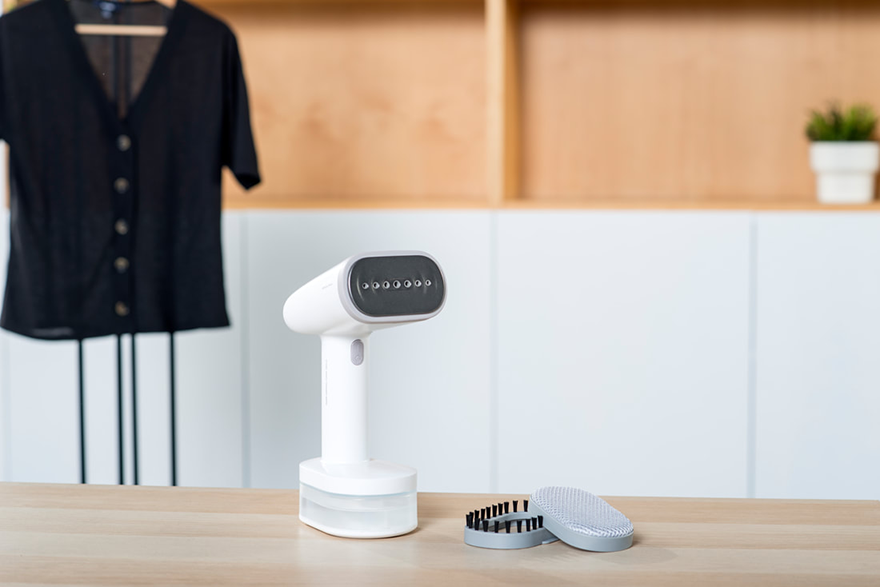 BLACK+DECKER BXGS1600E Kézi gőzölő