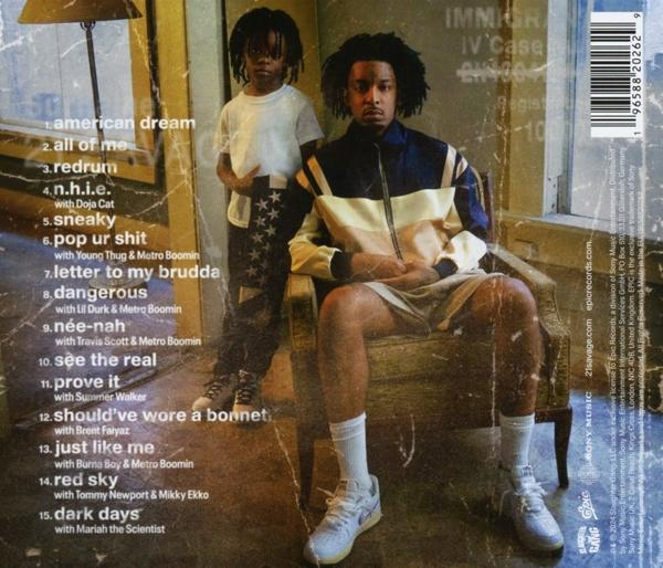 Albumcover mit zwei Personen, eine sitzend und eine stehend, vor einem Grunge-Hintergrund.