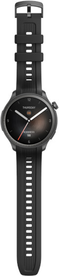 Czarny smartwatch z czarnym paskiem, pokazujący godzinę, datę i grafikę gwieździstego nieba.