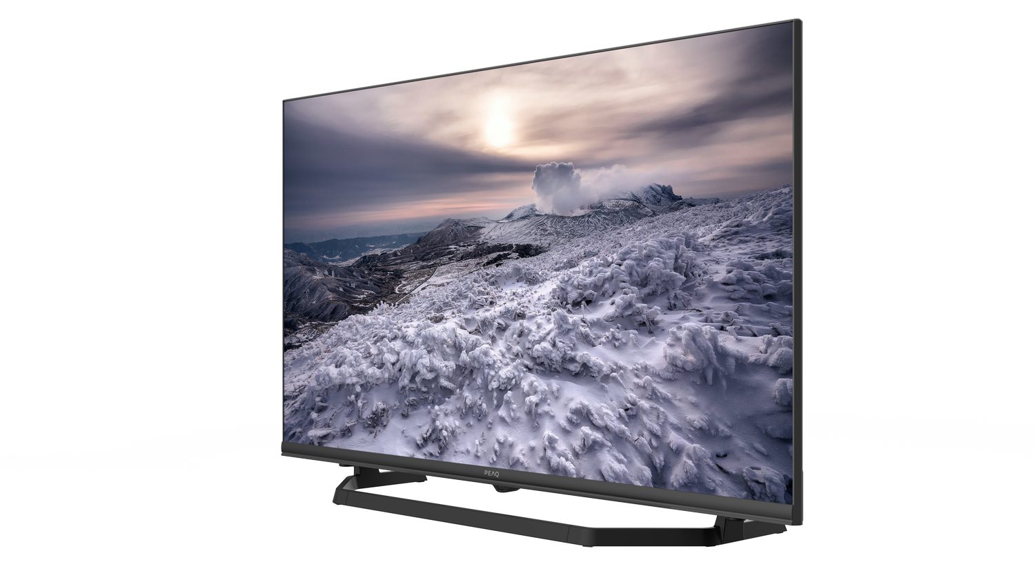 Televisor de pantalla plana grande. Muestra una escena de montaña nevada. Marco y soporte negros.
