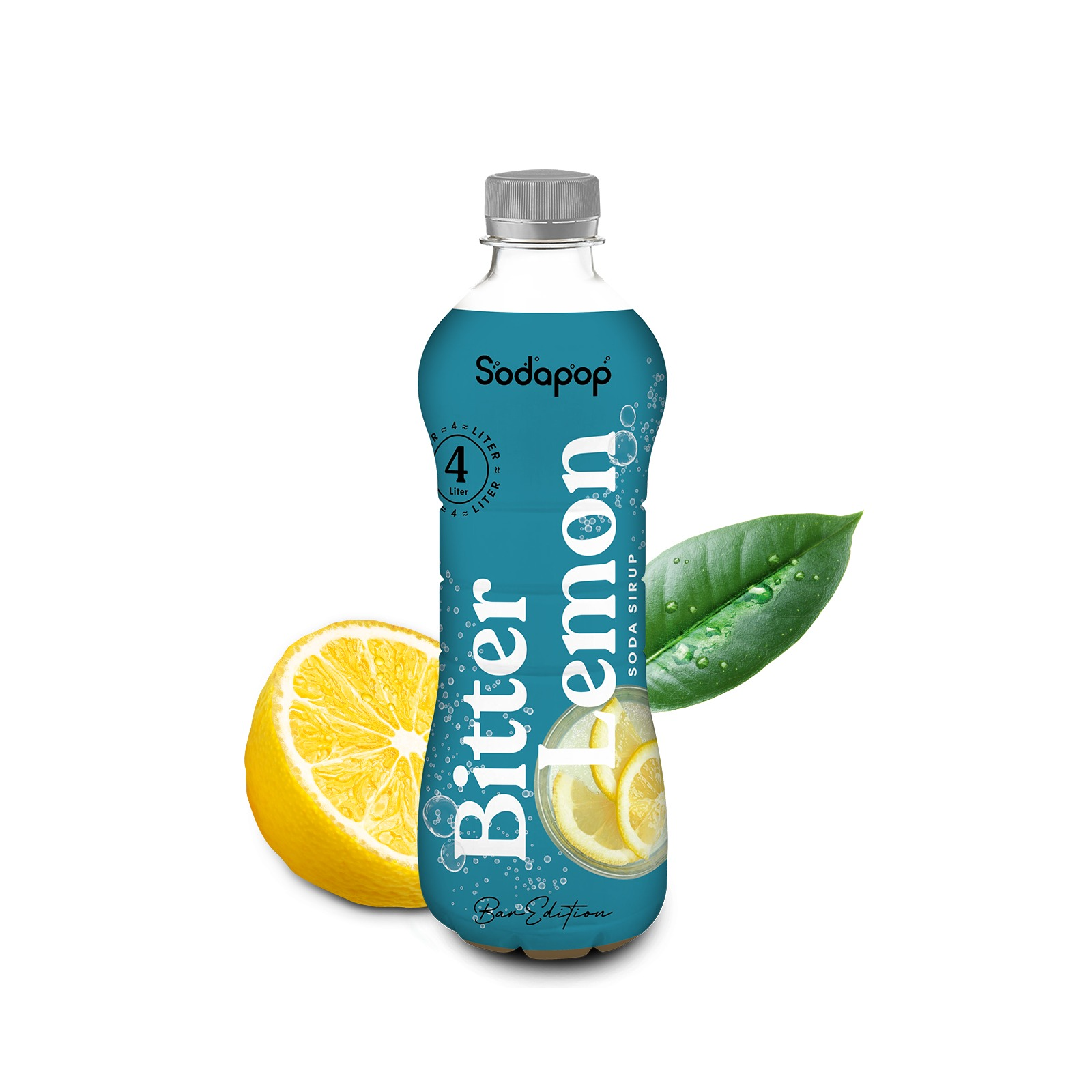 Eine Flasche Bitter Lemon Soda-Sirup mit einer Zitronenscheibe und einem Blatt. Weißer Hintergrund.