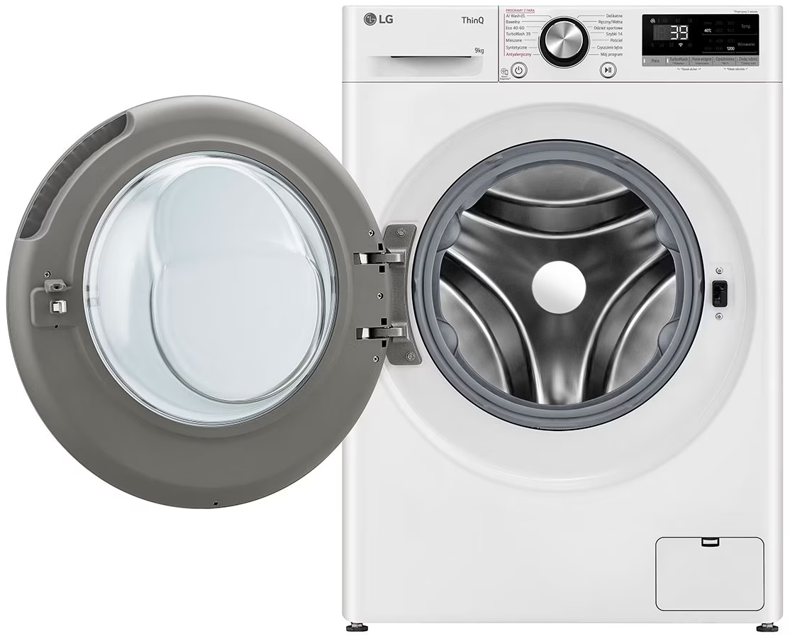 Biała pralka LG z otwartymi drzwiami na białym tle.