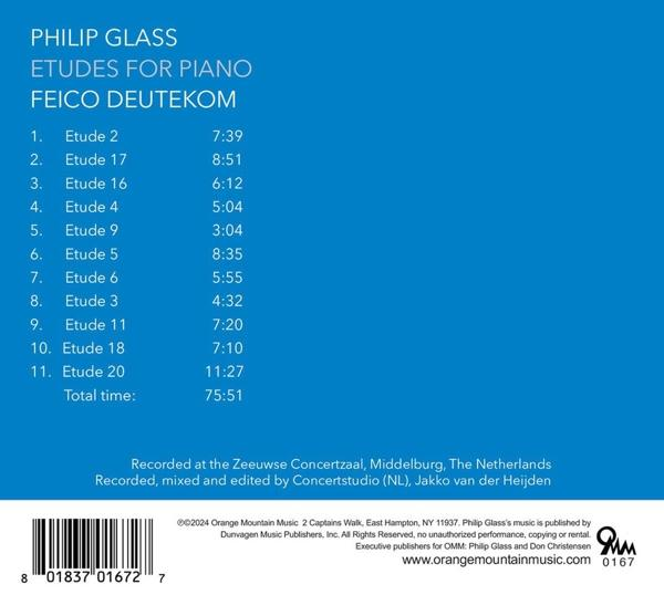 Albumcover mit Noten und Text. Blauer Hintergrund mit weißem und schwarzem Text.