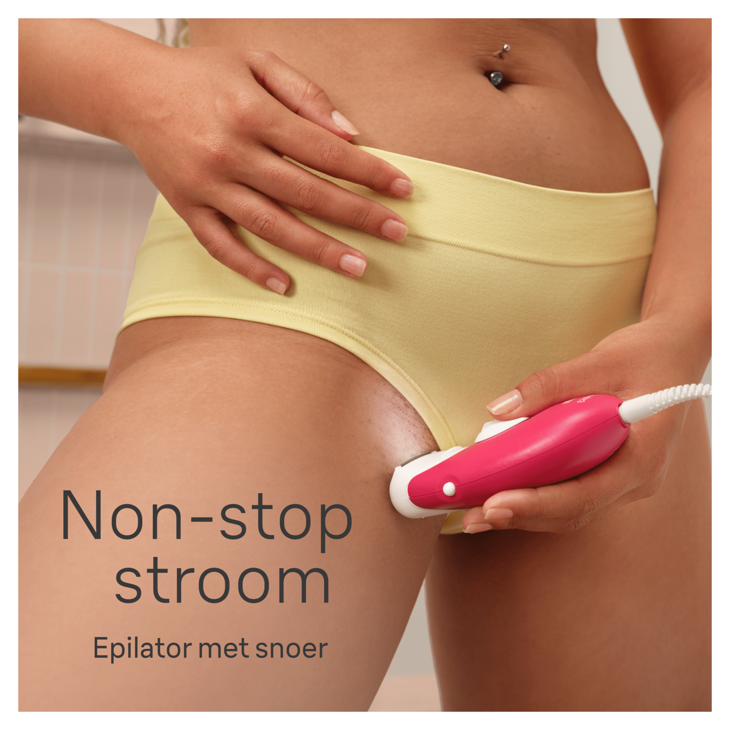 Vrouw die een epilator op haar been gebruikt, met tekstoverlay.