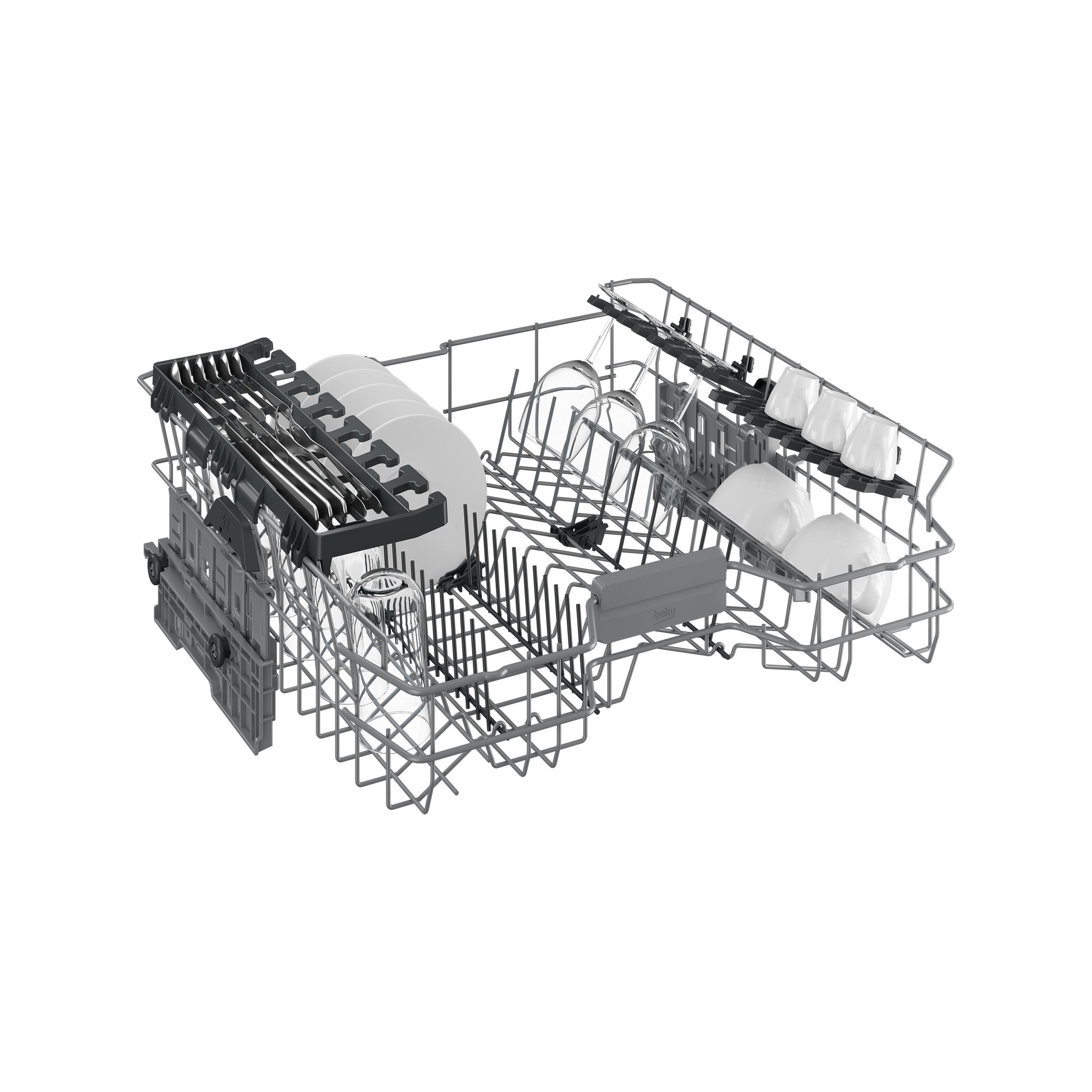 Geschirrspüler-Innenraum mit Gestellen für Geschirr, Gläser und Besteck, alles leer.