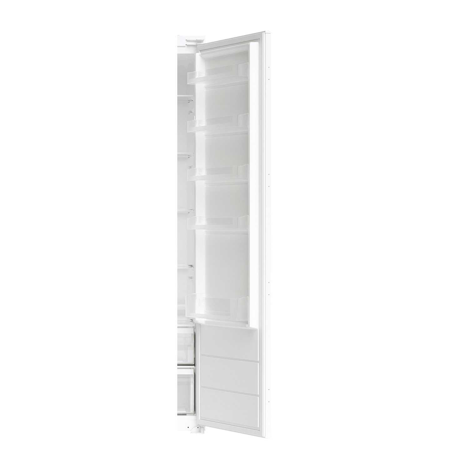 Een witte, geopende koelkast met planken en laden. De binnenkant is leeg.