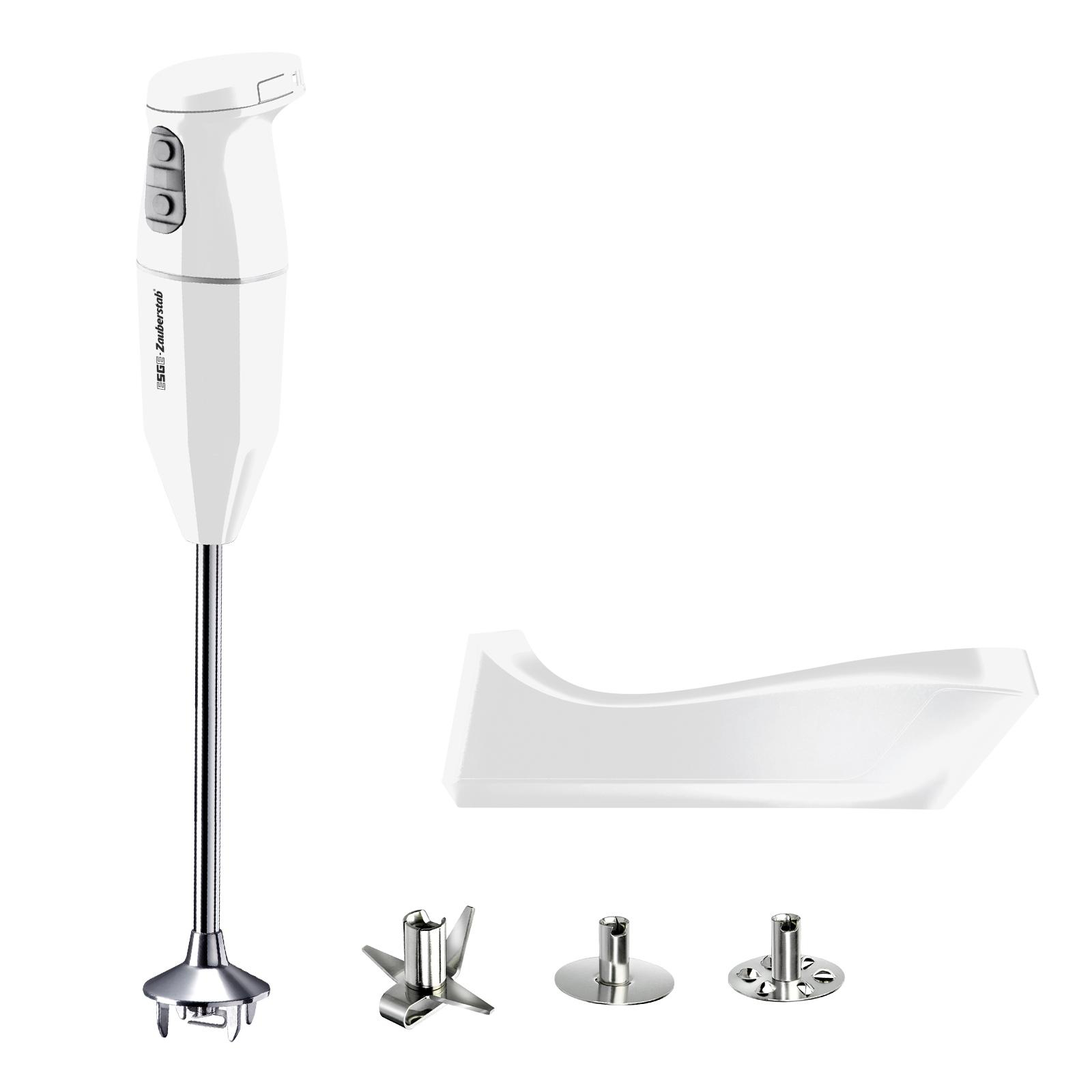 Ein weißer Stabmixer mit Zubehör, Klinge und Halter, isoliert auf Weiß.