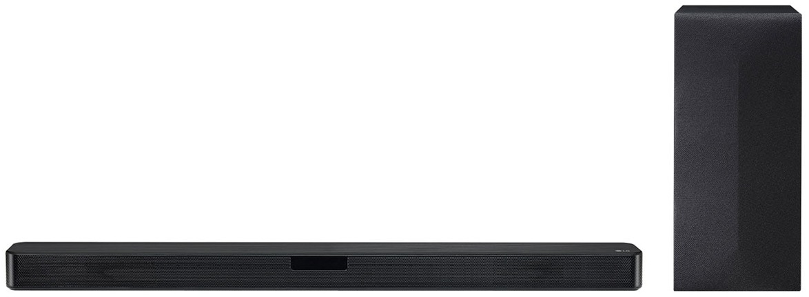 Czarny soundbar i subwoofer są odizolowane na białym tle. Soundbar jest wyśrodkowany.