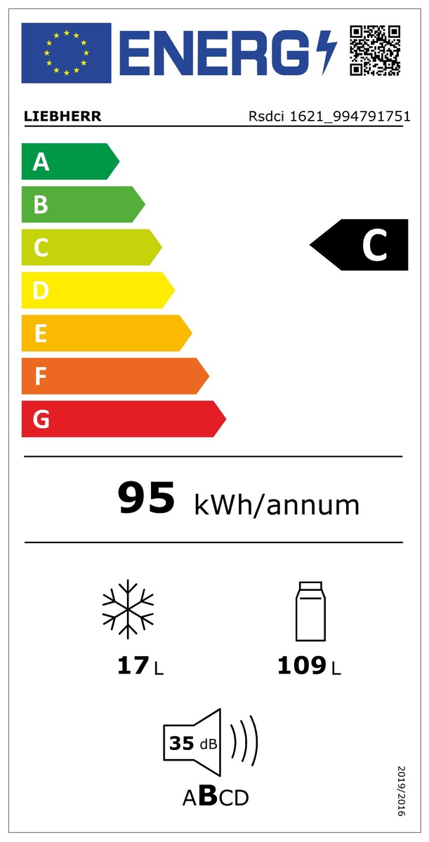 Hűtőszekrény energia címkéje, C energiaosztályt és egyéb specifikációkat mutat.
