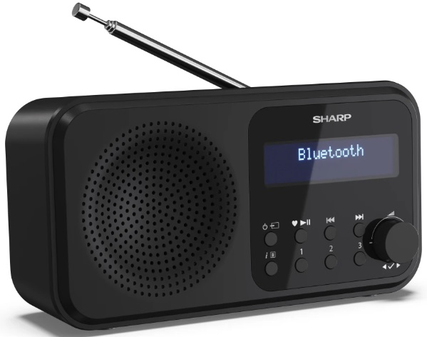Czarny przenośny radioodbiornik z ekranem wyświetlającym 'Bluetooth' i wysuwaną anteną.