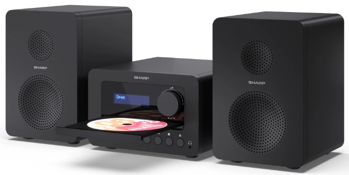 Czarny system stereo z dwoma głośnikami i jednostką centralną z otwartą tacką na płyty CD.