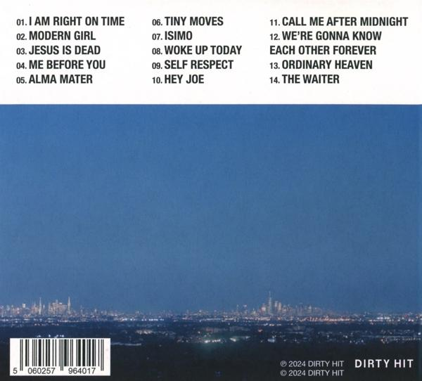 CD-Cover mit Songtiteln und einer Skyline-Silhouette vor Nachthimmel.