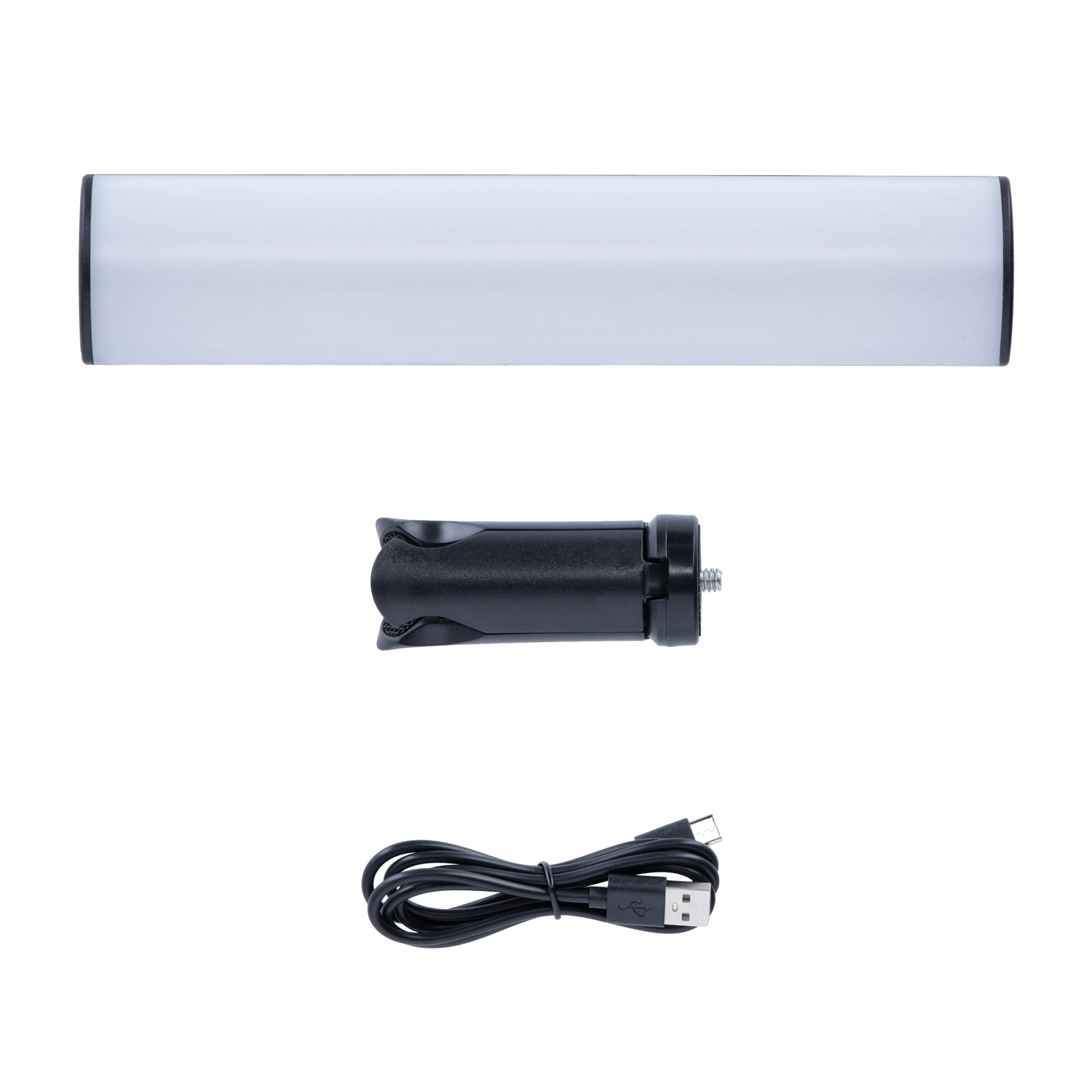 Weißer Lichtbalken, schwarzes Stativ und USB-Kabel, isoliert auf weißem Hintergrund.